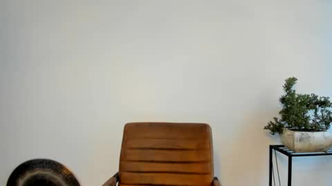 Snapshot of spacegirl42o chatting on January 2025 02:29:02 PM Spacegirl online show from January 2025 02:29:02 PM