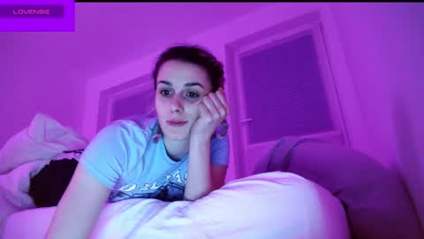 Snapshot of spacegirl42o chatting on January 2025 01:29:01 AM Spacegirl online show from January 2025 01:29:01 AM