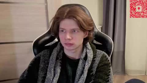 Snapshot of spaisenok chatting on January 2026 01:42:02 AM Mike online show from January 2026 01:42:02 AM