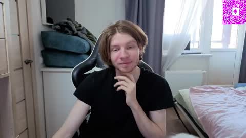 Snapshot of spaisenok chatting on February 2026 09:13:01 AM Mike online show from February 2026 09:13:01 AM