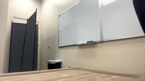 Snapshot of spandex5282 chatting on February 2025 06:48:01 AM Spandex fetish online show from February 2025 06:48:01 AM