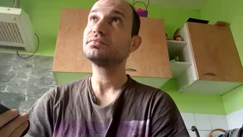 Snaiky online show from March 2026 12:01:02 PM