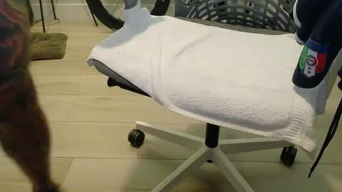 Snapshot of sparklenuts17 chatting on December 2024 04:05:02 PM sparklenuts17 online show from December 2024 04:05:02 PM