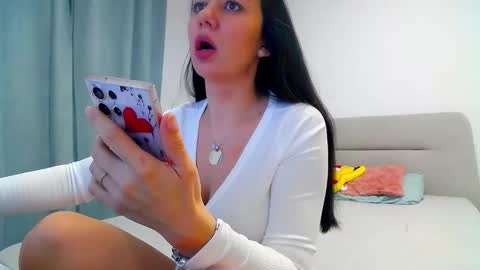 sparkly_eve online show from February 2025 01:30:01 PM