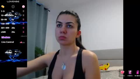 sparkly_eve online show from March 2025 01:10:02 PM