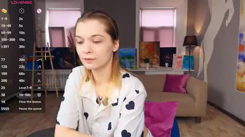 Snapshot of sparkly_k chatting on June 2026 07:43:01 AM Kate online show from June 2026 07:43:01 AM