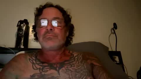 specter1972 online show from November 2025 01:49:01 AM