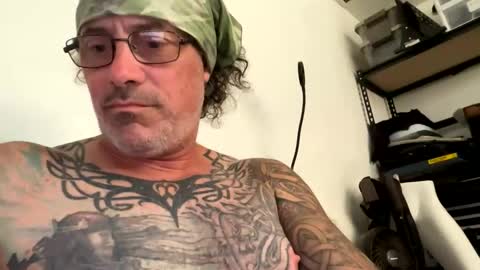 specter1972 online show from April 2026 02:25:01 PM