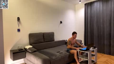 Alex online show from October 2025 08:09:02 PM