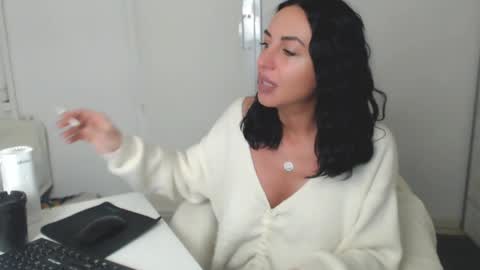 Carla online show from February 2025 04:29:01 PM