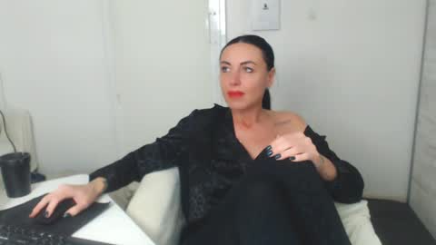 Carla online show from February 2025 07:12:02 PM
