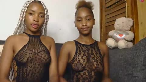 Snapshot of spicy_angels chatting on November 2025 06:17:01 PM Quinter Cheeky online show from November 2025 06:17:01 PM