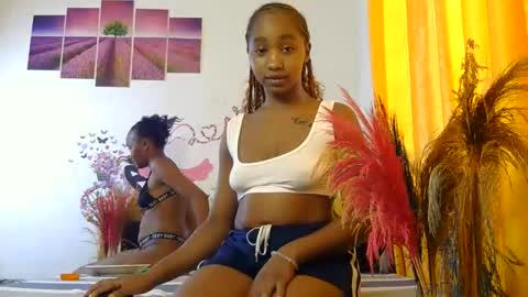 Snapshot of spicy_angels chatting on May 2026 07:02:02 AM Quinter Cheeky online show from May 2026 07:02:02 AM