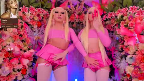 Snapshot of spicysluts chatting on October 2025 12:55:02 AM  Alison  Sharon  online show from October 2025 12:55:02 AM