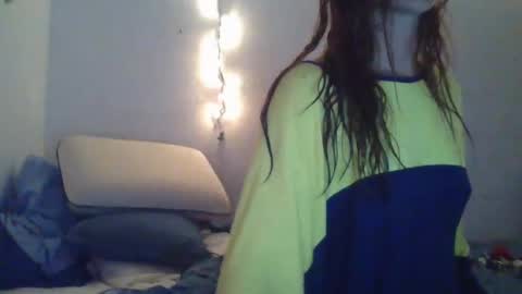 Snapshot of spinwithus chatting on January 2025 01:21:01 AM Rose online show from January 2025 01:21:01 AM