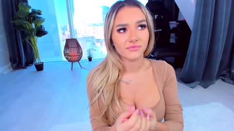 Anna online show from February 2025 11:47:02 AM