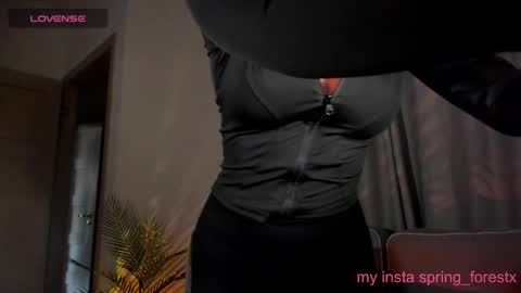 Lilly  online Monday - Friday ask time in pm online show from February 2025 12:39:02 PM