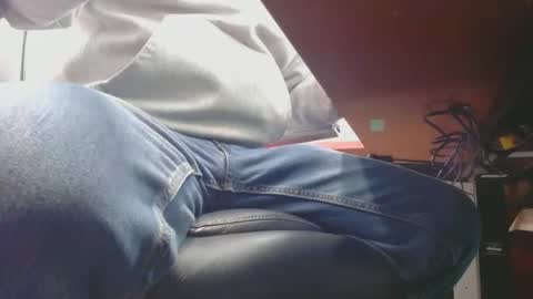Snapshot of squirrelly82 chatting on April 2026 09:15:02 PM make me cum c2c talk to me online show from April 2026 09:15:02 PM