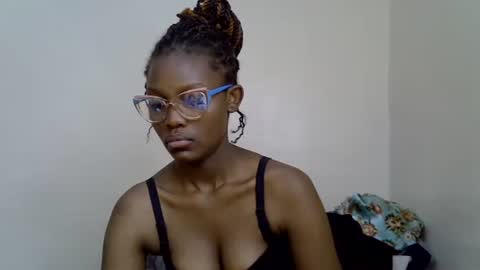 Tashy online show from October 2025 08:48:01 PM