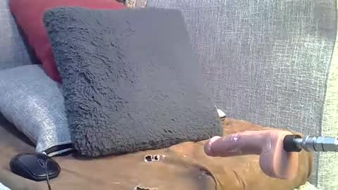 slutty online show from March 2026 02:18:01 AM