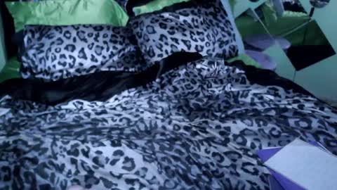 Snapshot of squirtwerps chatting on September 2025 08:38:02 AM CoupleOfSquirtS online show from September 2025 08:38:02 AM