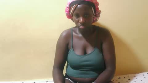 Snapshot of squirtypussie chatting on April 2026 07:26:02 AM squirtypussie online show from April 2026 07:26:02 AM
