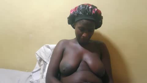 Snapshot of squirtypussie chatting on May 2026 01:51:02 PM squirtypussie online show from May 2026 01:51:02 PM