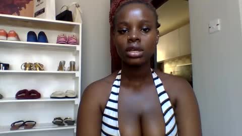 Snapshot of squiter_girlie chatting on May 2026 10:36:01 AM Squiter online show from May 2026 10:36:01 AM