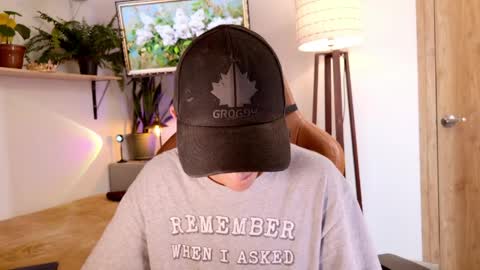 sr_evann online show from April 2026 04:15:02 PM