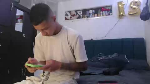 Snapshot of sr_porn01 chatting on March 2025 07:06:02 PM sr_porn01 online show from March 2025 07:06:02 PM