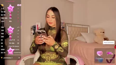 Snapshot of srita_laura chatting on January 2026 04:17:02 AM Laura online show from January 2026 04:17:02 AM