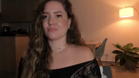 Snapshot of srta__sophie chatting on October 2025 12:04:01 AM Sophie 3 online show from October 2025 12:04:01 AM