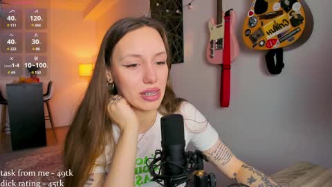 Snapshot of sshawty chatting on December 2024 12:00:02 PM Anni if Im offline for a long time Im depressed feel free to support me offline online show from December 2024 12:00:02 PM