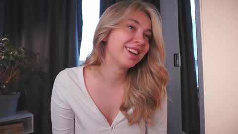 Kate online show from October 2025 06:03:02 AM