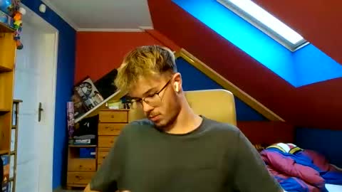 st1eve online show from December 2025 01:05:02 PM