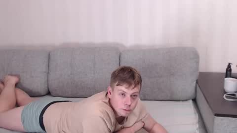 Joe Peach online show from November 2025 01:44:02 PM