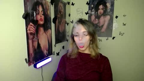 Snapshot of stacy_gr chatting on October 2025 12:13:02 PM Stacy online show from October 2025 12:13:02 PM