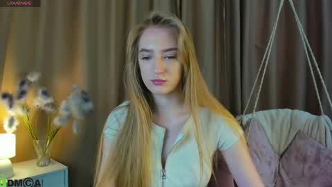 Snapshot of stacy_riiver chatting on April 2026 09:33:02 AM Stacy Mon Tue Wed Thu Fri Sun GMT GMT 3 1000am - 0400pm online show from April 2026 09:33:02 AM