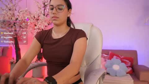 Snapshot of stacycooper_ chatting on April 2026 07:26:01 PM stacycooper_ online show from April 2026 07:26:01 PM