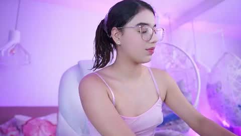 Snapshot of stacycooper_ chatting on June 2026 07:04:02 PM stacycooper_ online show from June 2026 07:04:02 PM
