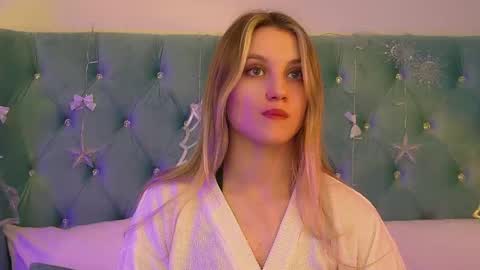 StacyEvances online show from December 2025 06:14:02 PM