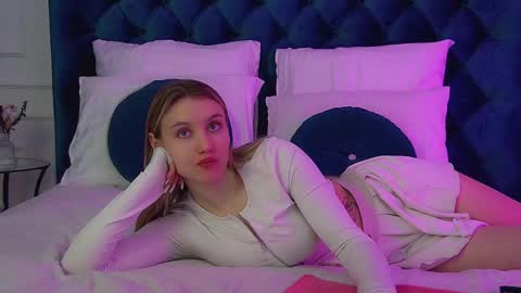 StacyEvances online show from February 2026 06:16:01 PM