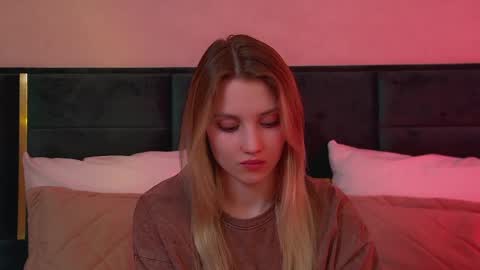 StacyEvances online show from April 2026 06:27:02 PM