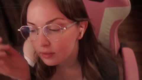 Alice online show from October 2025 10:25:02 PM