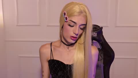 Snapshot of star_storm chatting on March 2025 05:44:02 AM star_storm online show from March 2025 05:44:02 AM