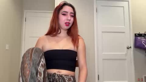 Snapshot of stara_dreams chatting on January 2026 05:29:02 PM Stara Winters online show from January 2026 05:29:02 PM