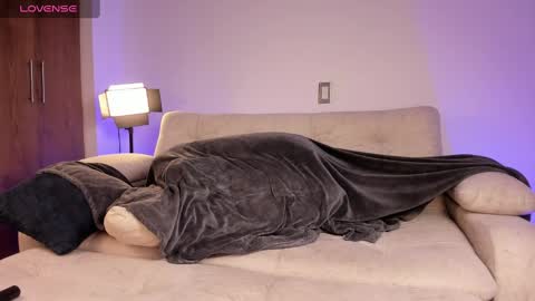 EVA COLLENS online show from December 2024 04:30:02 AM