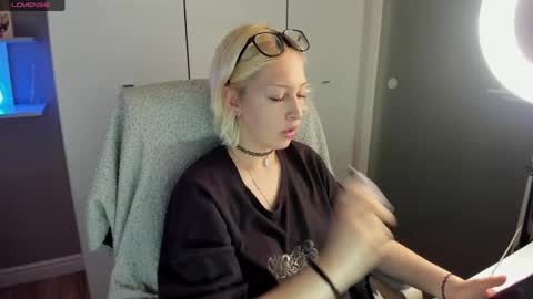 Kate online show from May 2026 08:38:01 PM