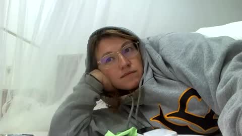 starlagurl online show from March 2025 03:02:02 PM