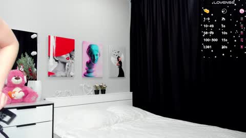 Caroline online show from February 2025 05:53:02 AM